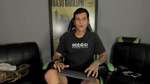 Jamesinked  online show from March 2025 05:32:01 AM