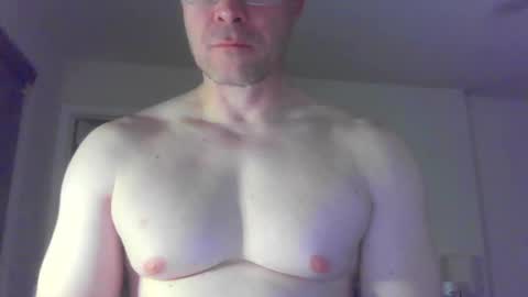 Snapshot of jamesjewels chatting on February 2025 05:56:01 AM jamesjewels online show from February 2025 05:56:01 AM