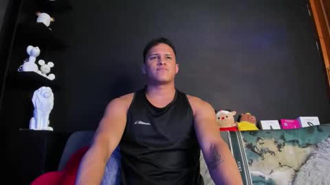 Snapshot of jamesowenn chatting on February 2026 05:40:02 PM James Owenn online show from February 2026 05:40:02 PM