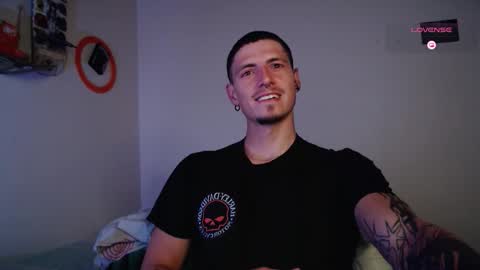 jamesss____ online show from October 2025 12:16:01 AM