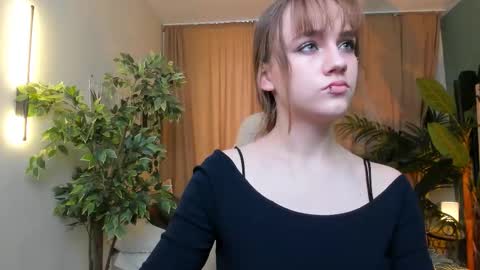 jamie_chung online show from December 2025 05:01:02 AM