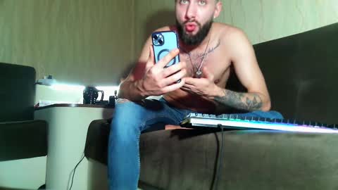 Robbie online show from February 2025 06:28:01 AM