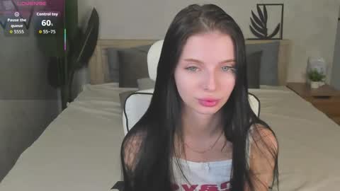 Eva online show from November 2025 11:07:02 PM