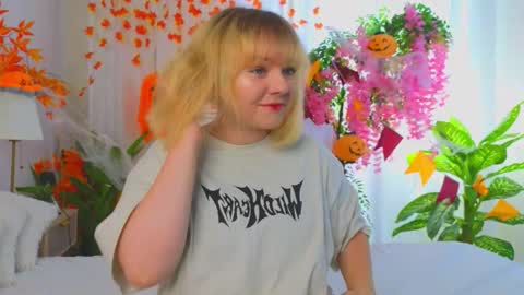 Diane online show from November 2025 11:21:01 AM