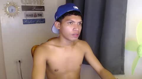 Snapshot of janlloyd04 chatting on October 2025 07:53:01 PM janlloyd04 online show from October 2025 07:53:01 PM