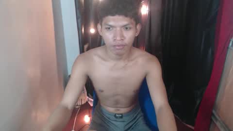 Snapshot of janlloyd04 chatting on November 2025 08:47:01 AM janlloyd04 online show from November 2025 08:47:01 AM