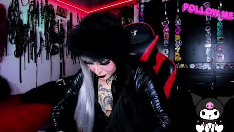      online show from October 2025 10:40:02 PM