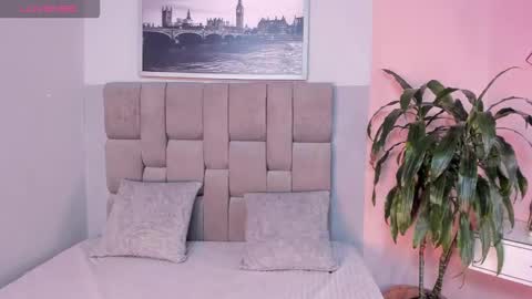 Snapshot of janna_lopezz chatting on October 2025 11:20:02 AM Janna online show from October 2025 11:20:02 AM