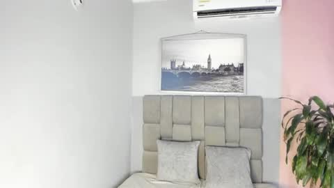 Snapshot of janna_lopezz chatting on November 2025 10:59:01 AM Janna online show from November 2025 10:59:01 AM