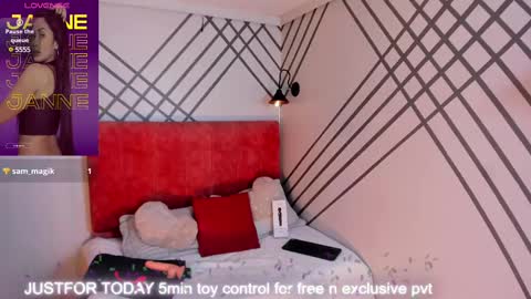 Janne for u online show from February 2025 10:40:02 PM