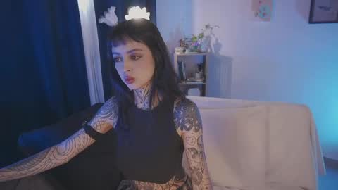   jmaybe e online show from April 2026 02:15:01 PM