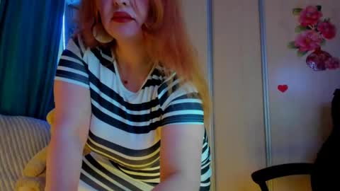Snapshot of jansylines chatting on May 2026 04:06:02 PM JansyLines online show from May 2026 04:06:02 PM