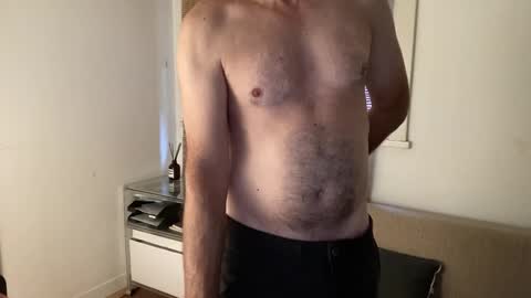 Snapshot of jarabedecereza chatting on February 2026 09:11:02 PM MRA online show from February 2026 09:11:02 PM