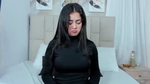 Jaslyn online show from February 2025 05:28:01 PM