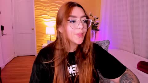 Snapshot of jasmiinevans chatting on December 2024 05:19:02 PM Jasmin Evans online show from December 2024 05:19:02 PM