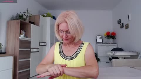 Snapshot of jasmin18v chatting on October 2025 12:36:02 PM Jasmin room for people 40 online show from October 2025 12:36:02 PM