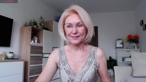 Snapshot of jasmin18v chatting on October 2025 08:26:01 AM Jasmin room for people 40 online show from October 2025 08:26:01 AM