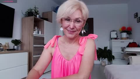 Snapshot of jasmin18v chatting on November 2025 10:08:02 AM Jasmin room for people 40 online show from November 2025 10:08:02 AM