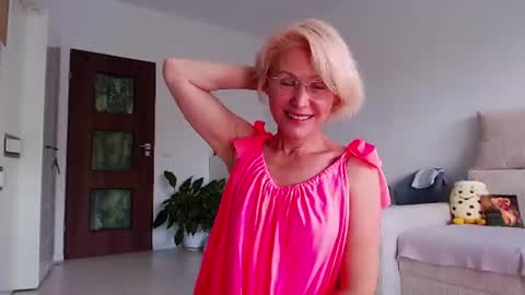 Snapshot of jasmin18v chatting on July 2026 01:26:01 PM Jasmin room for people 40 online show from July 2026 01:26:01 PM