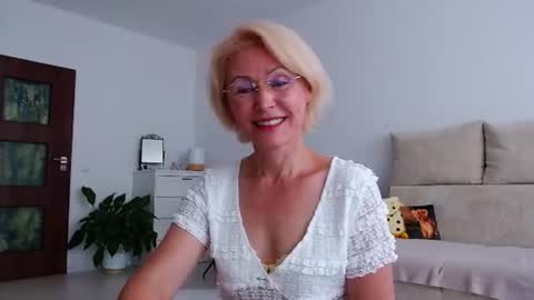 Snapshot of jasmin18v chatting on July 2026 01:25:01 PM Jasmin room for people 40 online show from July 2026 01:25:01 PM