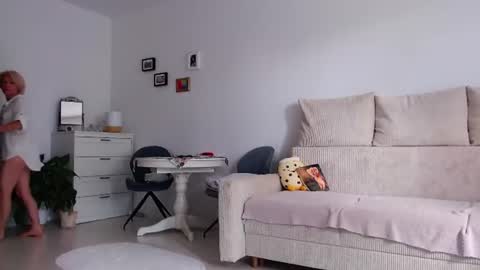 Snapshot of jasmin18v chatting on July 2026 01:13:01 PM Jasmin room for people 40 online show from July 2026 01:13:01 PM