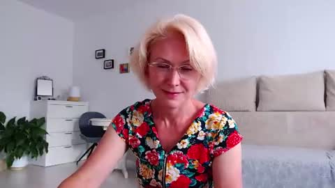 Snapshot of jasmin18v chatting on July 2026 01:13:01 PM Jasmin room for people 40 online show from July 2026 01:13:01 PM