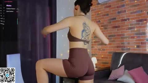 Chloe online show from December 2025 06:29:02 AM