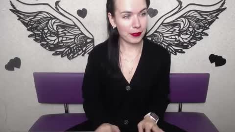 JasmineKouch online show from October 2025 05:35:01 PM