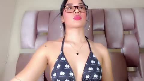 Snapshot of jasminemoore chatting on July 2026 12:10:02 AM Jazmin online show from July 2026 12:10:02 AM