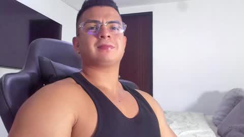 JBrooksXx online show from February 2025 03:41:02 AM