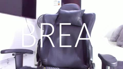 JBrooksXx online show from February 2025 11:26:02 PM