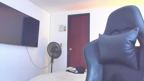 JBrooksXx online show from September 2025 07:15:02 PM