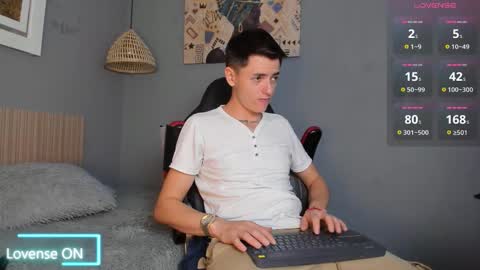 jasperjohnson online show from November 2025 03:27:02 AM