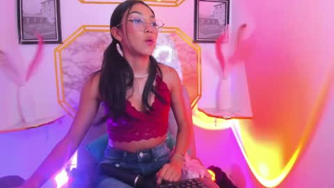 Snapshot of jaulyn_18 chatting on May 2026 11:24:02 PM Jaulyn online show from May 2026 11:24:02 PM