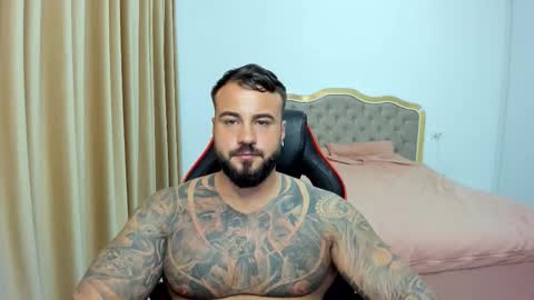  Javi  online show from November 2025 09:48:02 PM