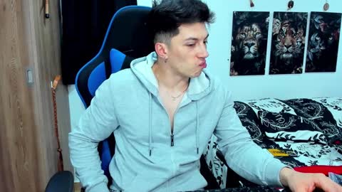 Javier online show from December 2024 12:12:02 AM