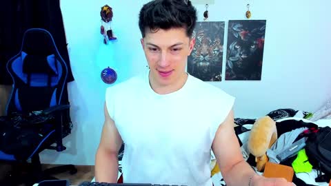 Javier online show from January 2025 09:55:02 PM