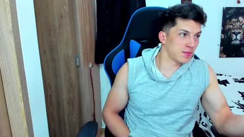 Javier online show from February 2025 08:31:02 PM