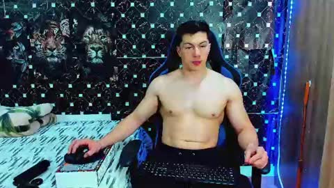 Snapshot of javiersexymann chatting on June 2026 07:03:02 PM Javier online show from June 2026 07:03:02 PM