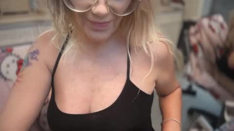 Snapshot of javlovesu chatting on June 2026 03:33:01 PM JAV online show from June 2026 03:33:01 PM