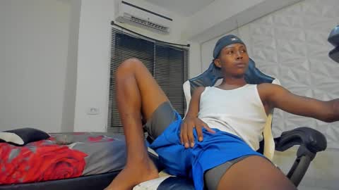 jax_maliq online show from September 2025 02:13:01 AM