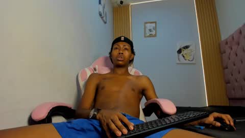 jax_maliq online show from October 2025 02:42:01 AM