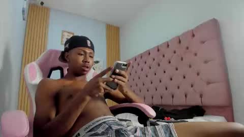 jax_maliq online show from October 2025 05:29:01 AM