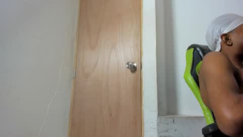 jax_maliq online show from November 2025 04:33:01 PM