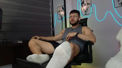 Jaxon online show from October 2025 05:19:02 AM