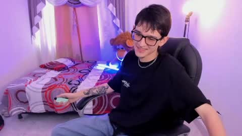 Jaxvance online show from May 2026 02:47:01 PM