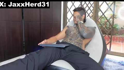 Michael online show from February 2025 01:33:01 PM