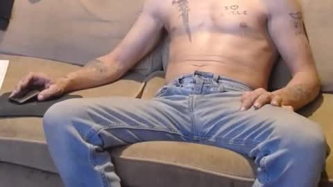 Snapshot of jay_short7863 chatting on February 2025 04:09:02 AM O F jay short786 online show from February 2025 04:09:02 AM