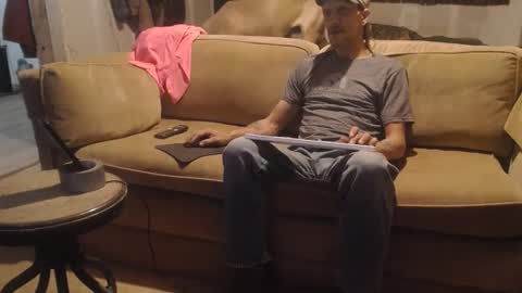 Snapshot of jay_short7863 chatting on March 2025 03:19:01 AM O F jay short786 online show from March 2025 03:19:01 AM