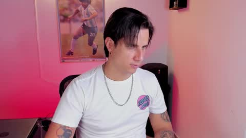 Jay Alvarrez online show from October 2025 06:38:02 PM